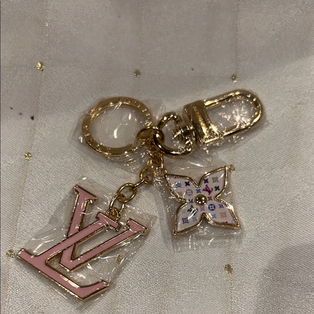 Key chain - image 1